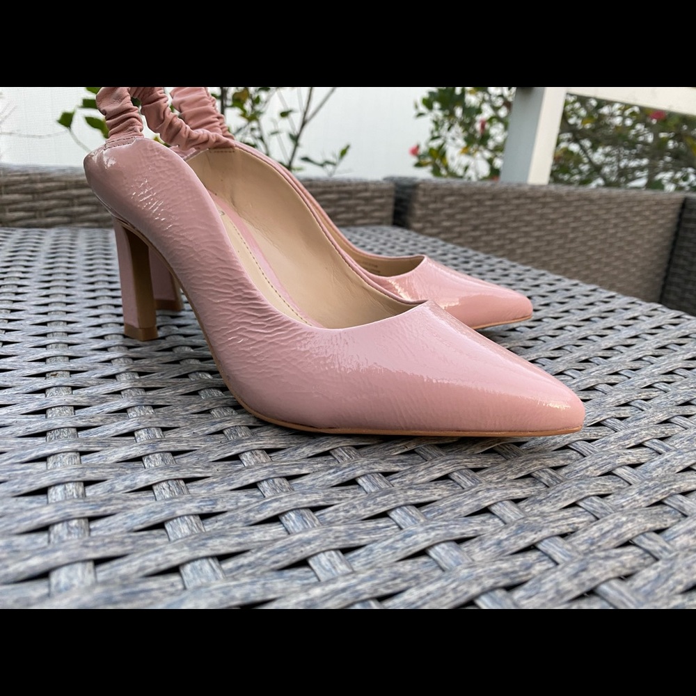 Vince Camuto woman’s size 5.5